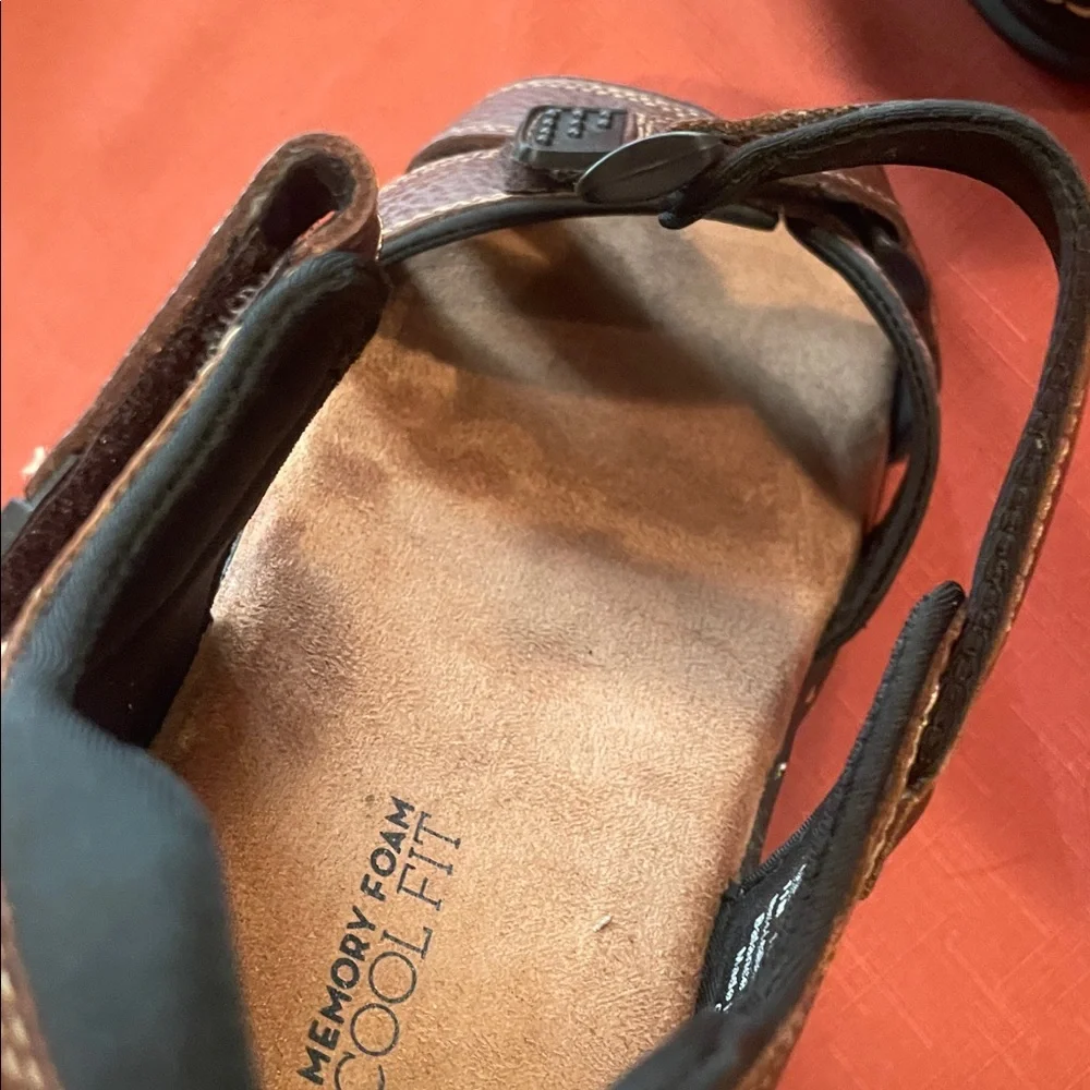 🌸NEW DR SCHOLL’S Gus Men’s Leather Sandal - size 11